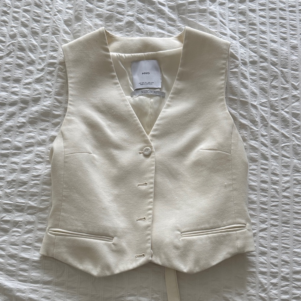 Mango Selection Cream Button Vest